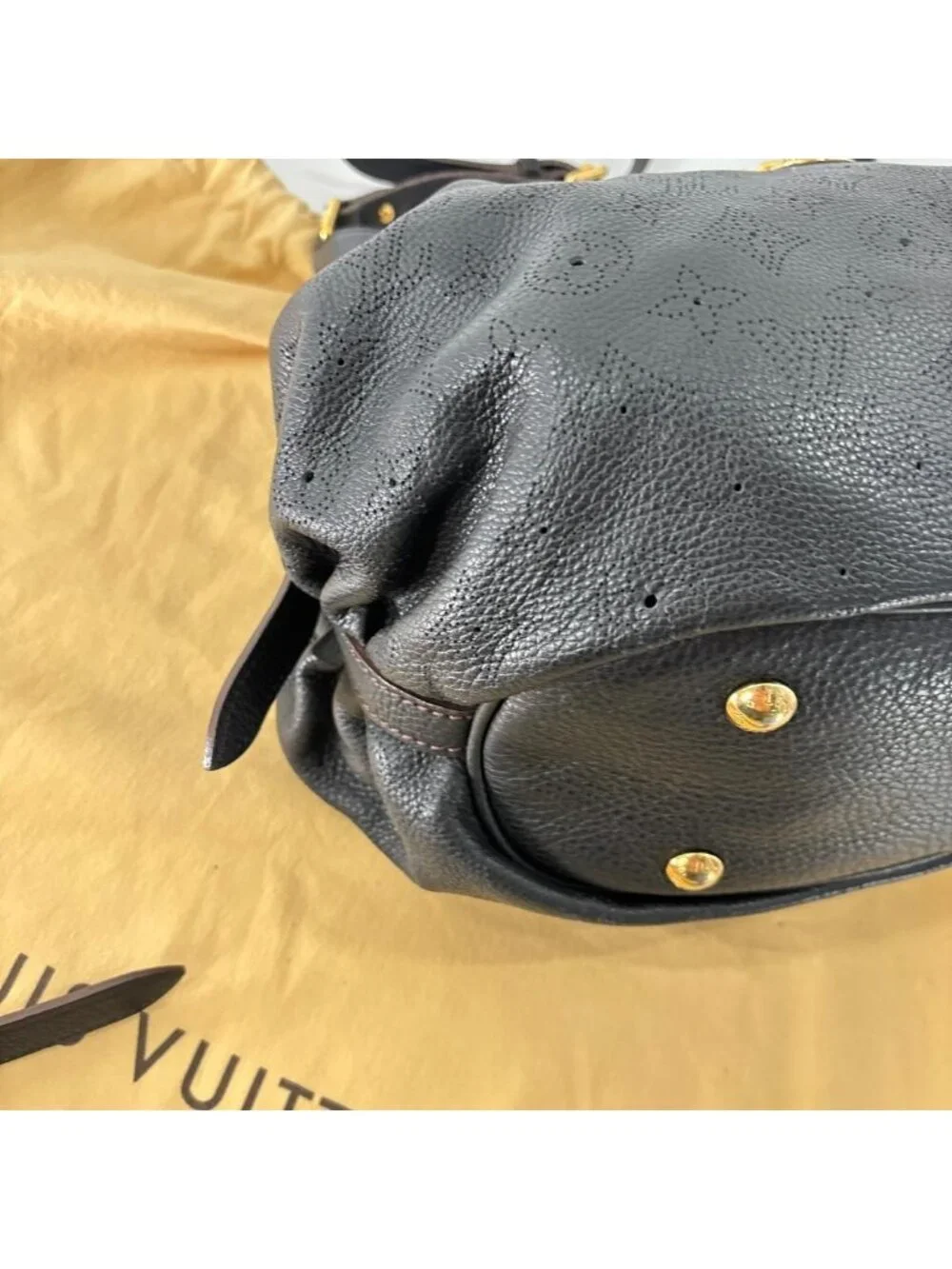 Louis Vuitton Mahina XS Shoulder Bag Black